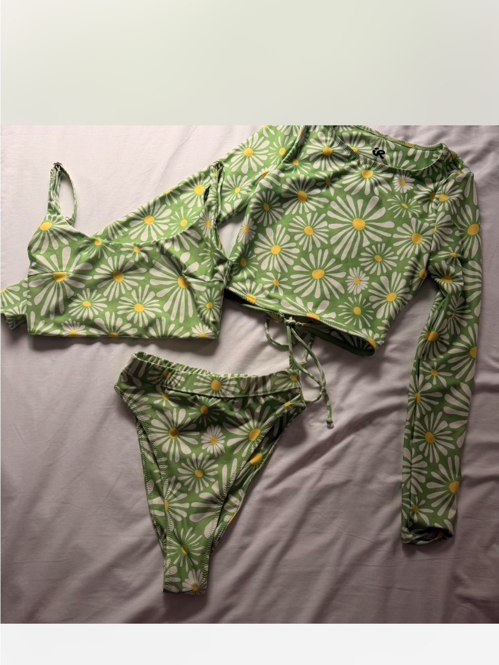 Inner Relm 3 piece swim set size small with rash guard!
